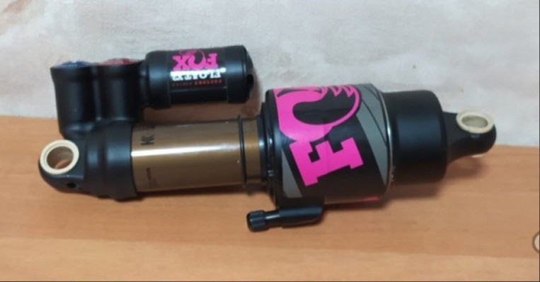 amortizator-fox-float-x2-factory-21050mm-big-0