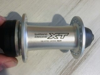Втулка передняя Shimano Deore XT M765 32h (новая)