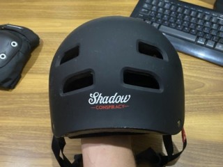 Шлем Shadow Classic S/M + налкотники + наколенники Osprey