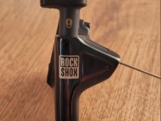 Манетка блокировки вилки RockShox Push Lock Left