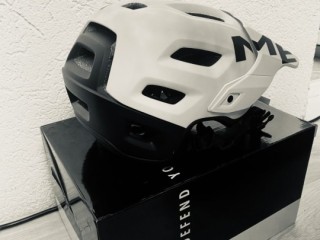Шлем MET Roam MIPS S (новый)