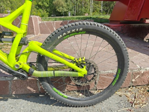koleso-zadnee-275-spank-33-race-hope-pro-4-14212mm-big-0